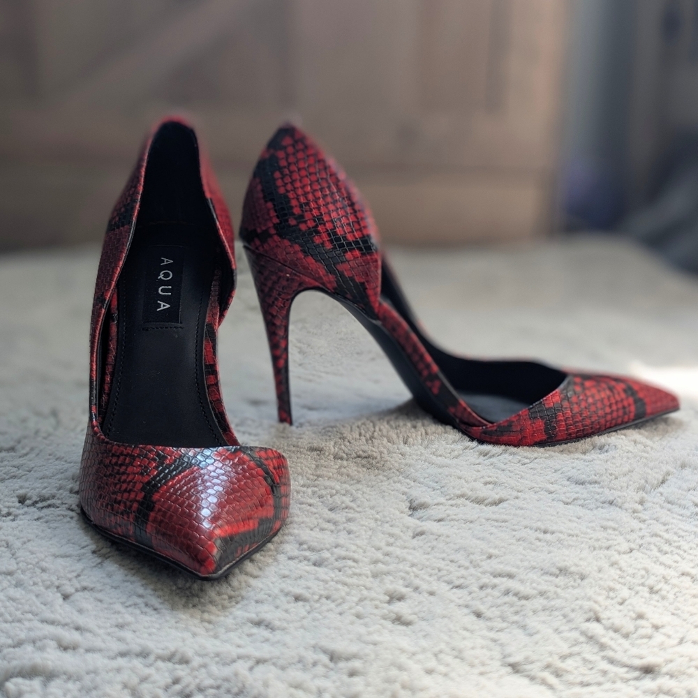 AQUA Red Snake Print Dion Half d'Orsay Pointed Toe High-Heel Pumps | Size 8